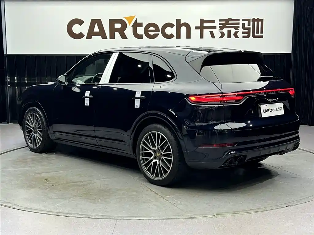 Porsche Cayenne 2022 Platinum Edition