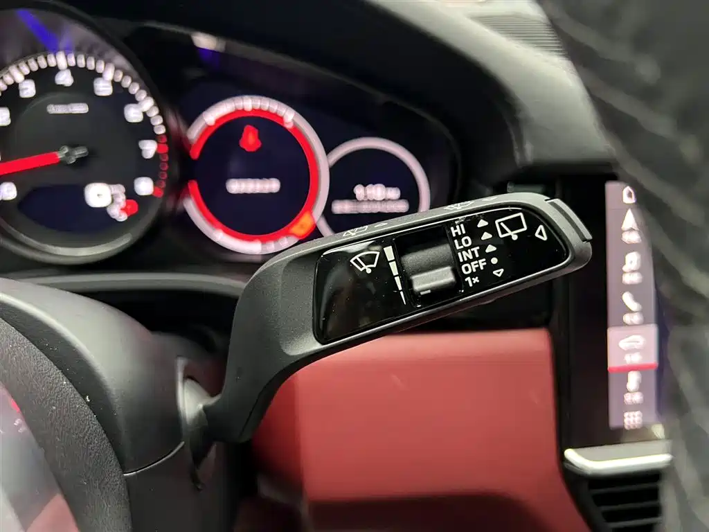 Porsche Cayenne 2022 Platinum Edition