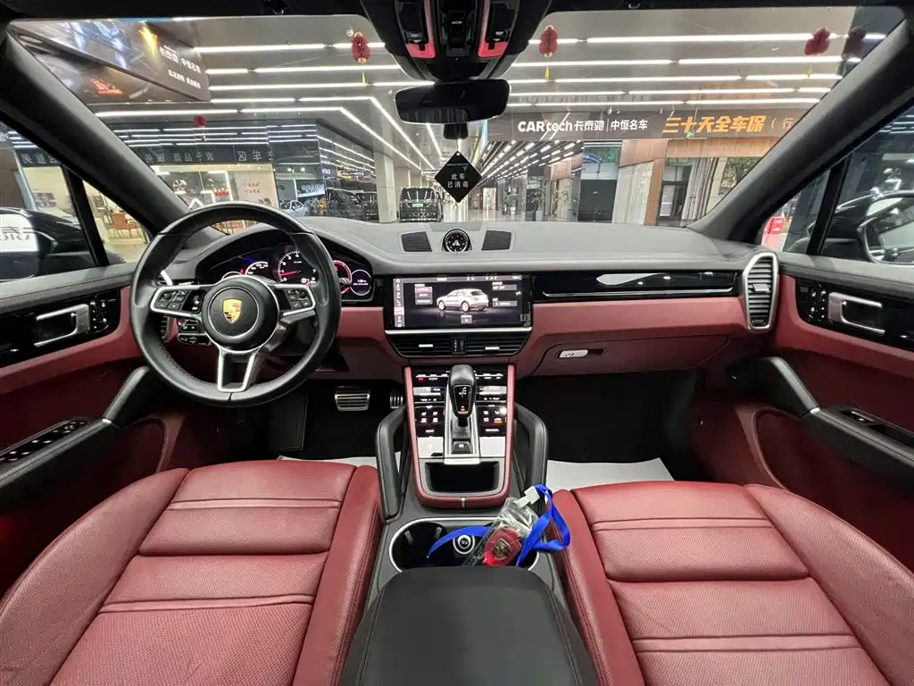 Porsche Cayenne 2022 Platinum Edition