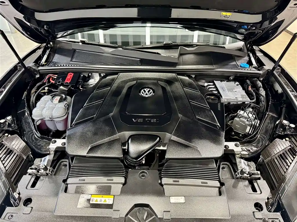 Touareg 2023 3.0TSI R-Line Black Edition
