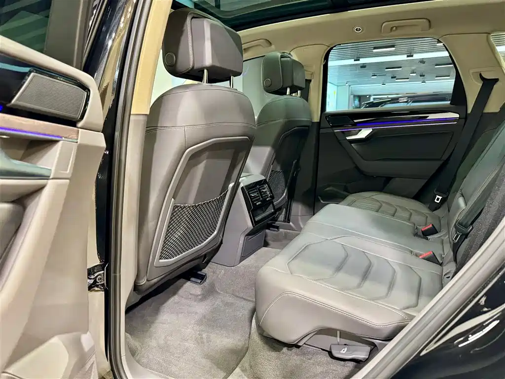 Touareg 2023 3.0TSI R-Line Black Edition
