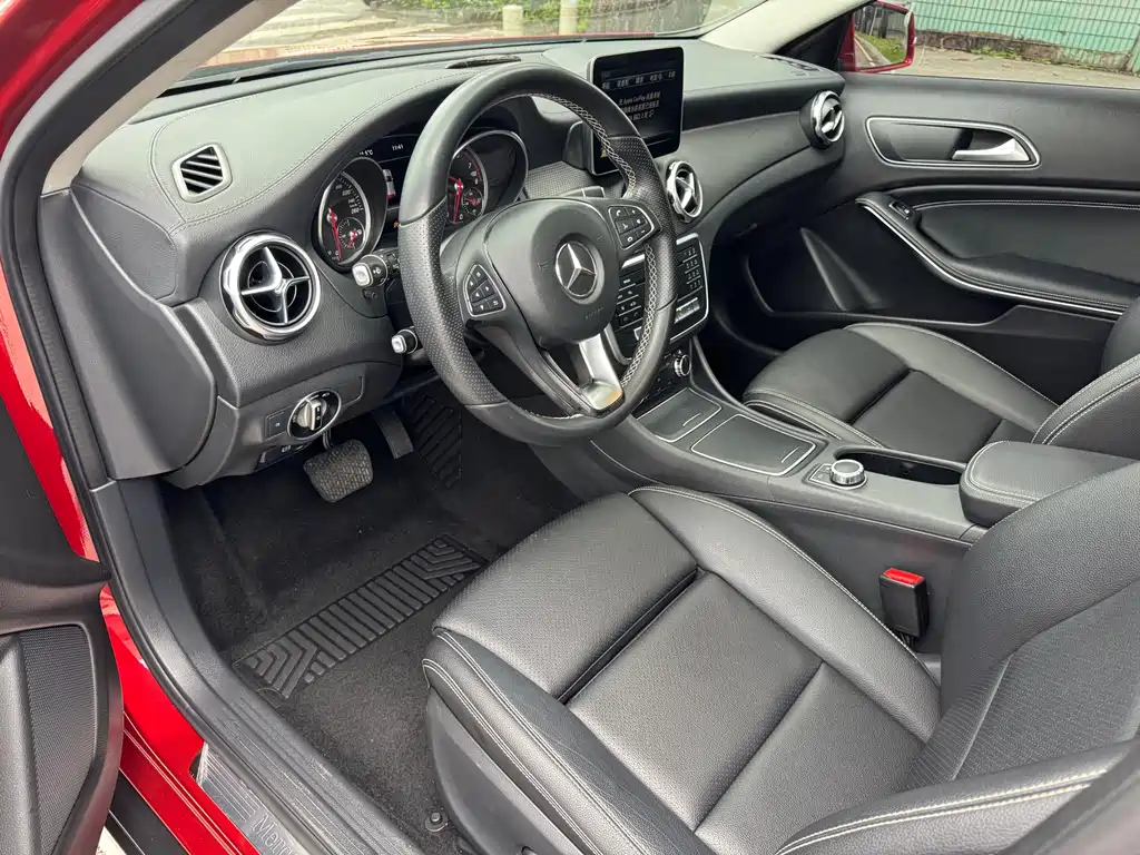 Mercedes-Benz GLA 2017 GLA 200 Fashion Edition