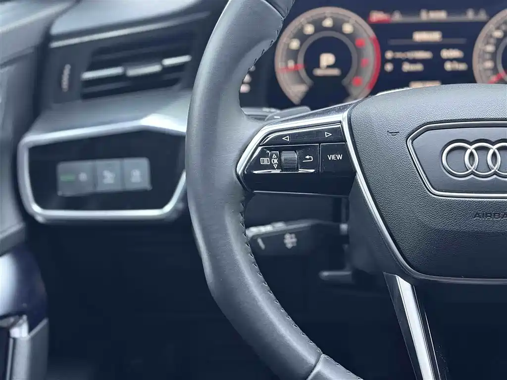 Audi A6L 2019 40 TFSI Luxury Elegant Trim