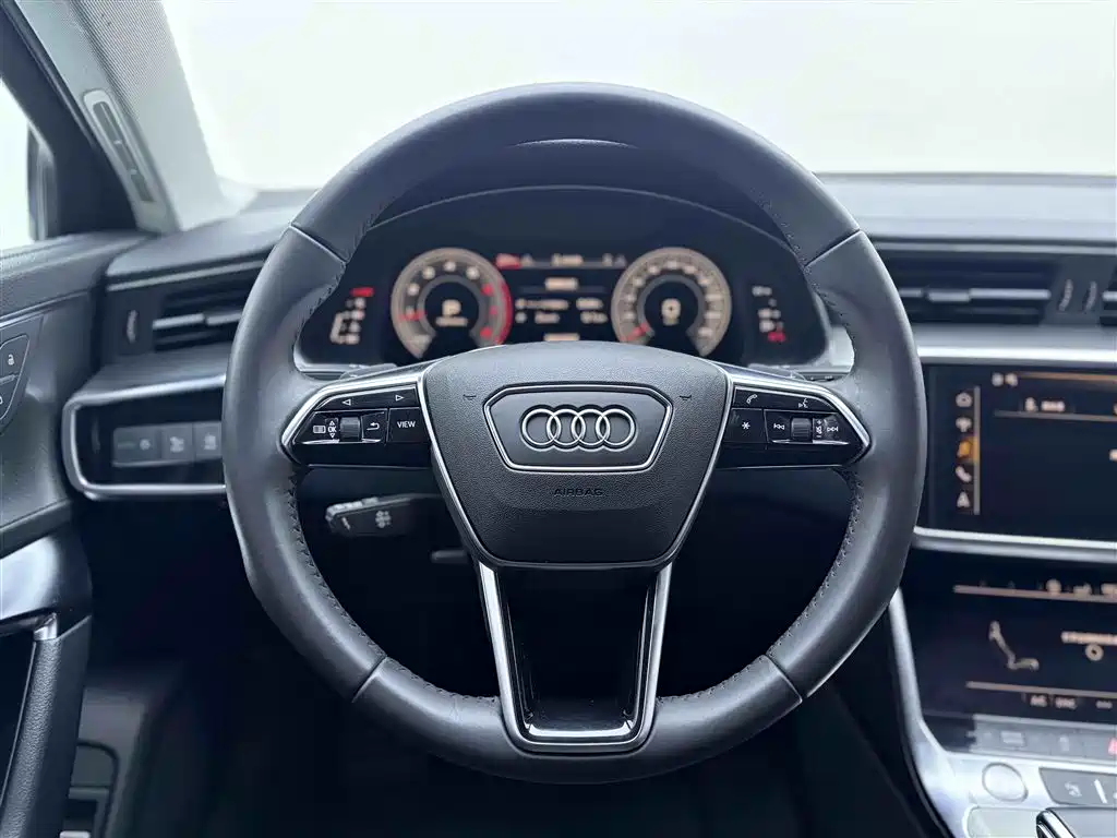 Audi A6L 2019 40 TFSI Luxury Elegant Trim