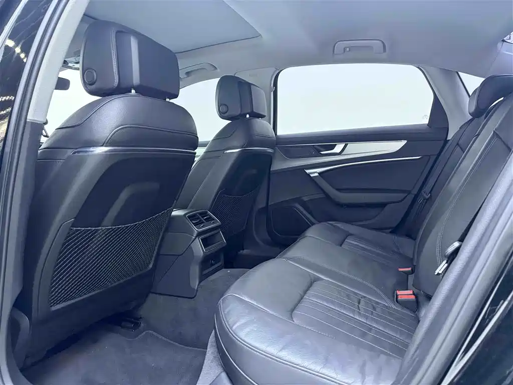 Audi A6L 2019 40 TFSI Luxury Elegant Trim