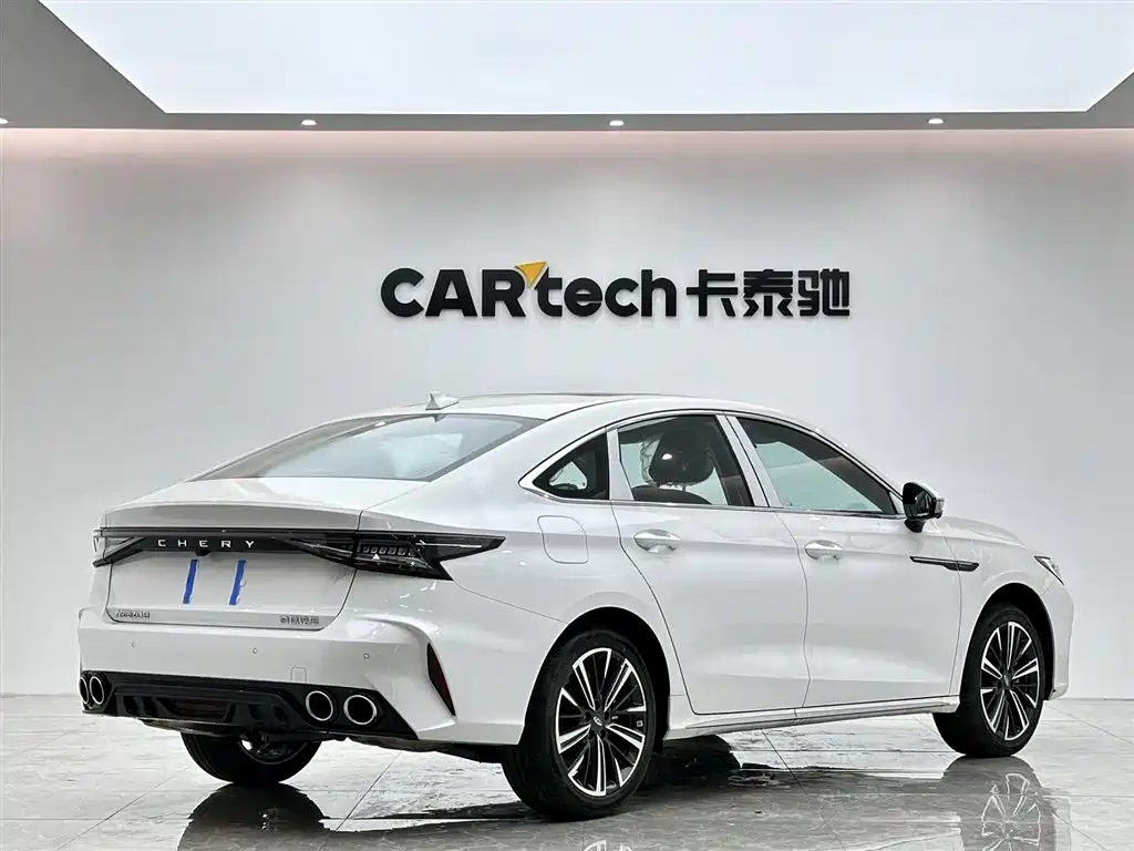 Chery Arrizo 8