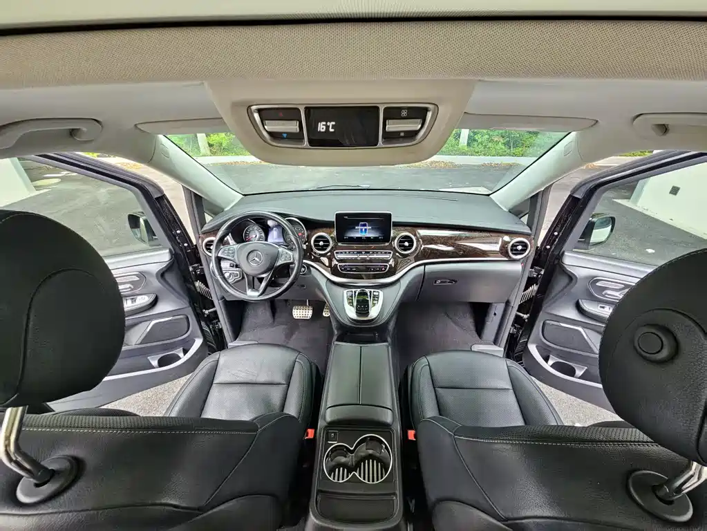 Mercedes-Benz V-Class 2018 V 260 Exclusive Edition China VI