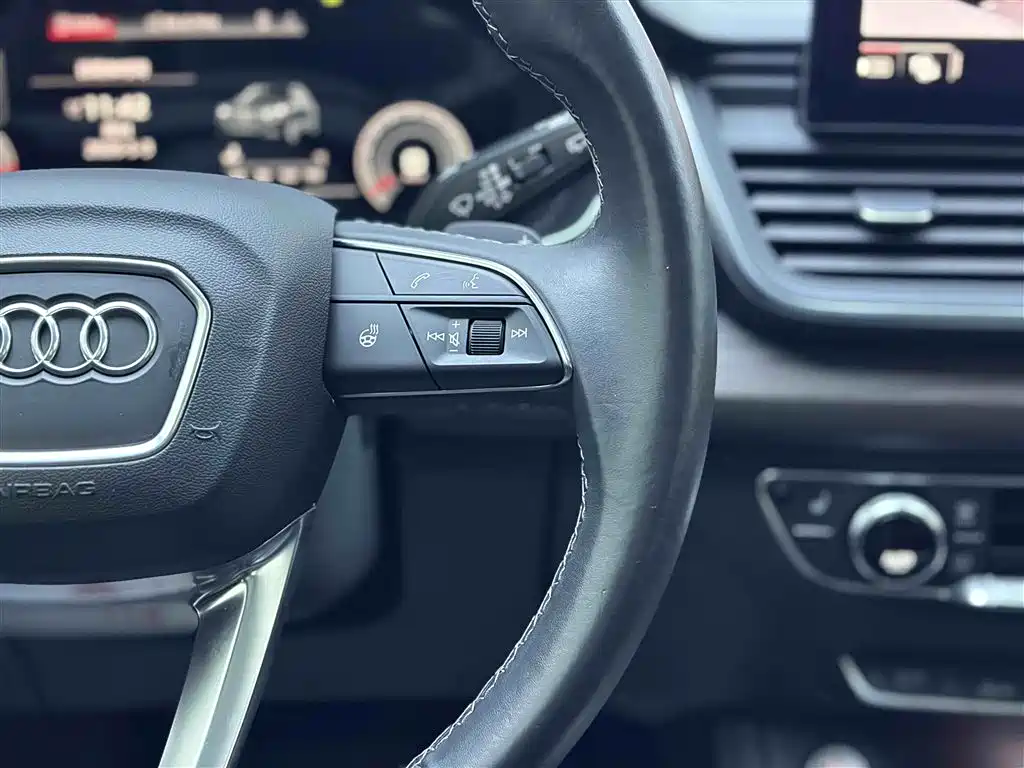 Audi Q5L 2021 45 TFSI Luxury Elegant