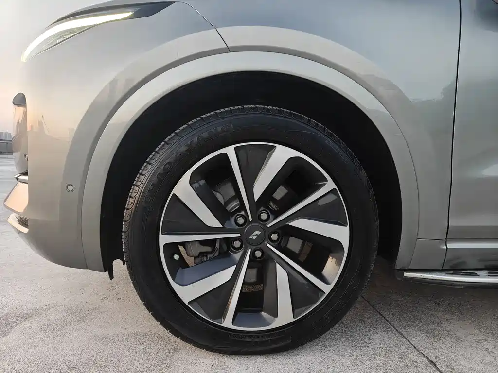 Li Auto ONE 2021 Extended-Range 6-Seater