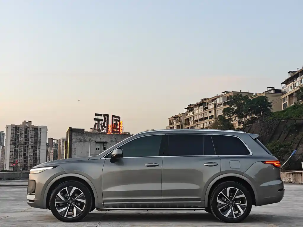 Li Auto ONE 2021 Extended-Range 6-Seater