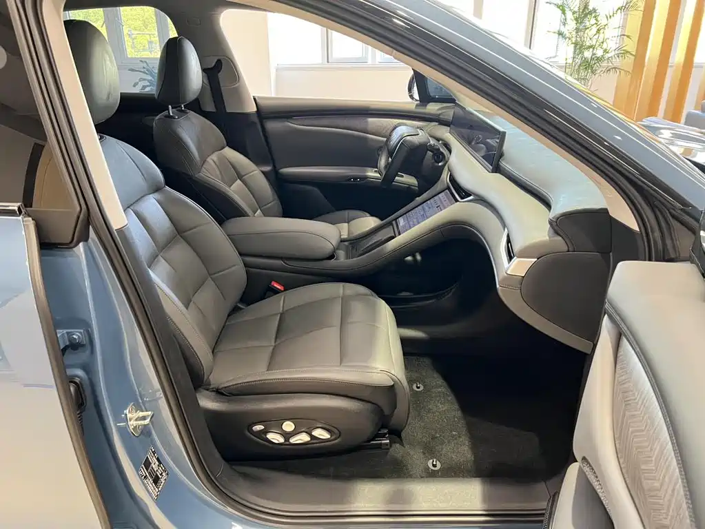 IM LS6 2025 Lingxi Intelligent Driving Edition