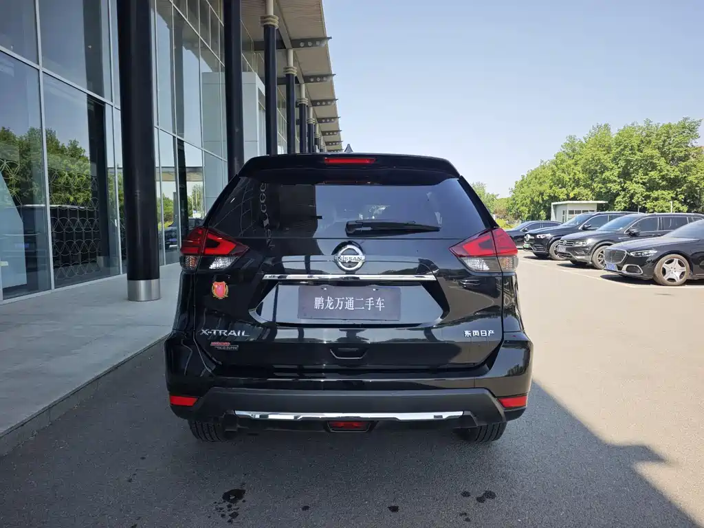 Nissan X-Trail 2023 Classic 2.0L 2WD Smart Connect Premium Edition