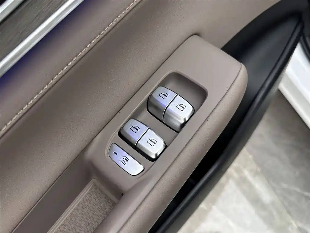 Chery Tiggo 8 PLUS 2025 290TGDI DCT Momentum Edition
