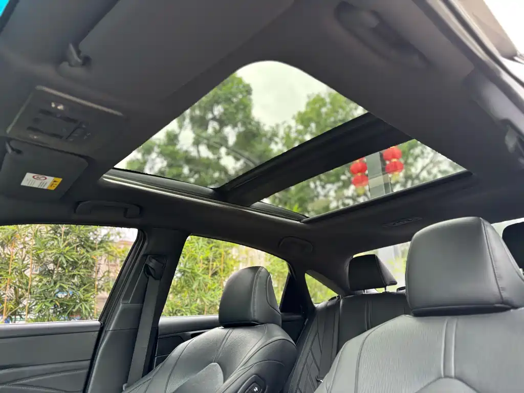 Toyota Avalon 2019 2.0L XLE Premium Edition China VI