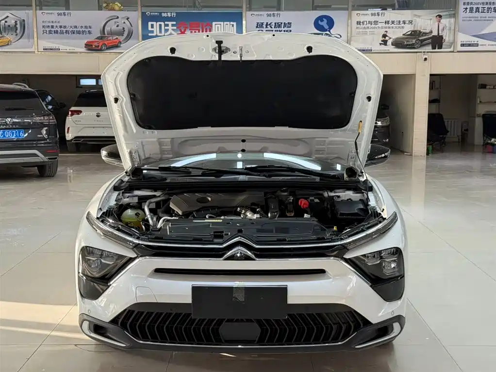 Citroën C5 X 2024 1.6T Shi Bufan