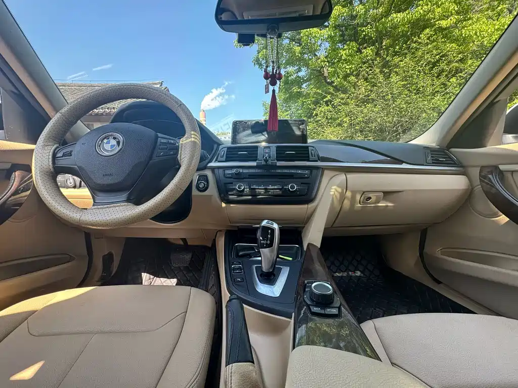 BMW 3 Series 2013 320Li Fashion Edition