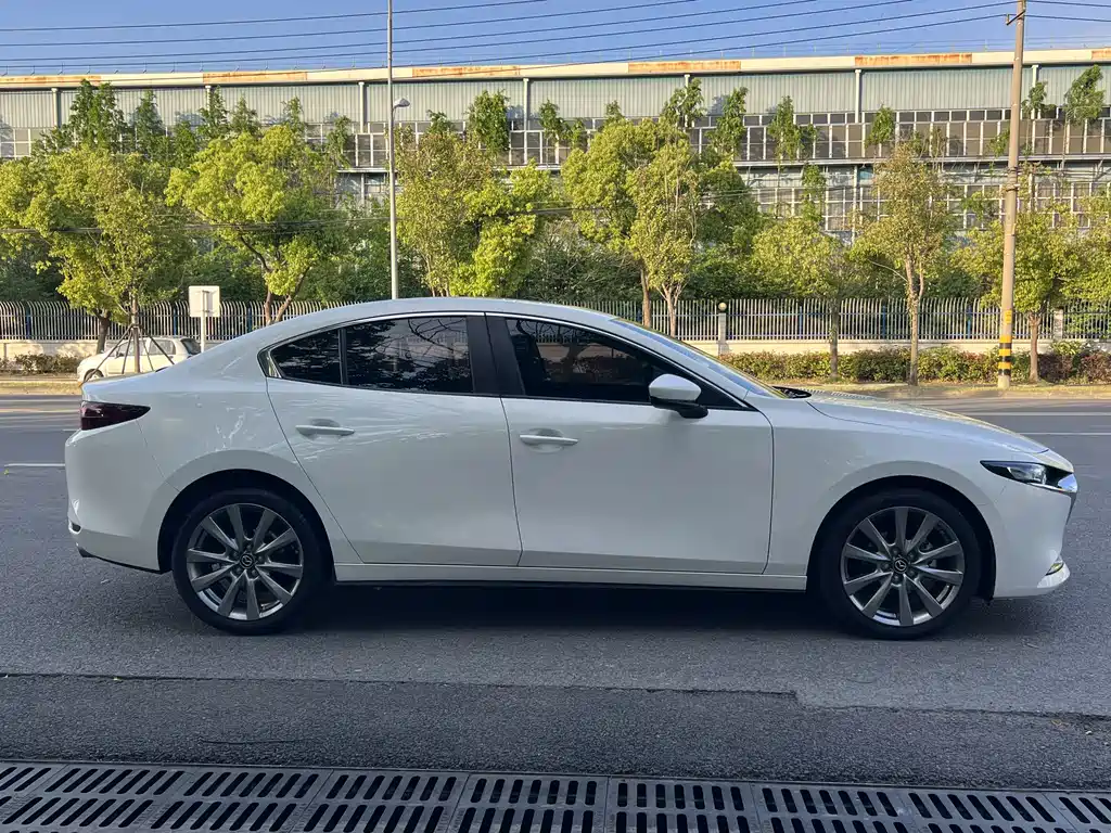 Mazda 3 Axela 2021 2.0L Automatic Zhiya Edition