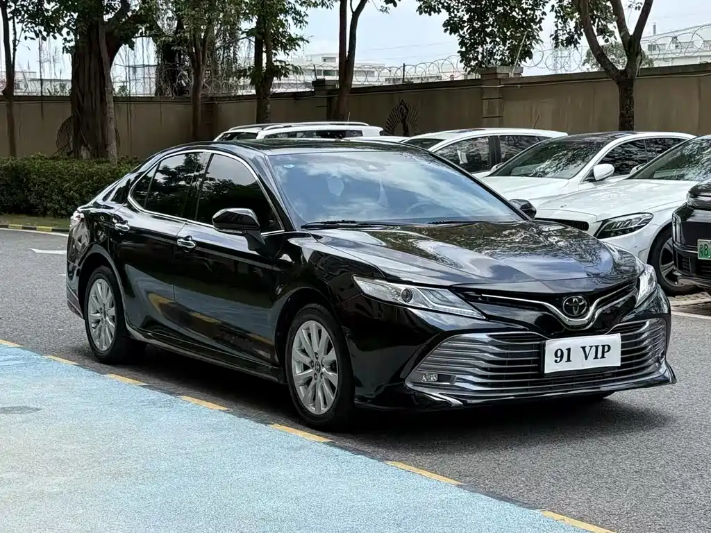 Toyota Camry 2018 2.0G Luxury Edition