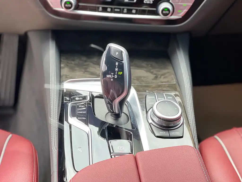 BMW 5 Series 2022 525Li M Sport Package - фото 8