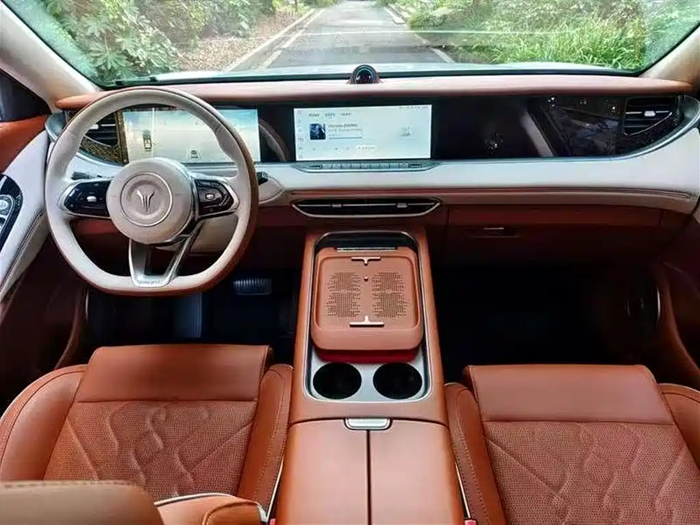 Voyah FREE 2024 Long Range Intelligent Driving Edition