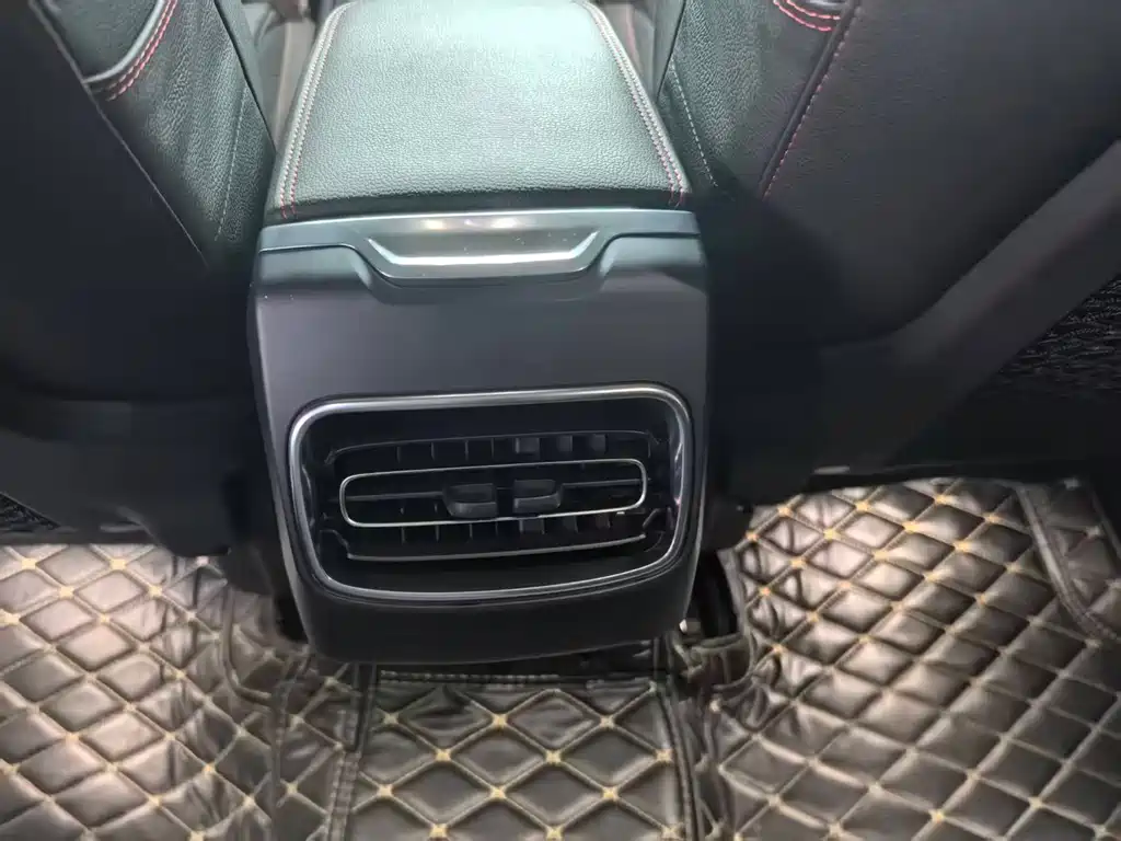 Lynk & Co 02 2018 1.5T DCT FWD Yao Pro China V