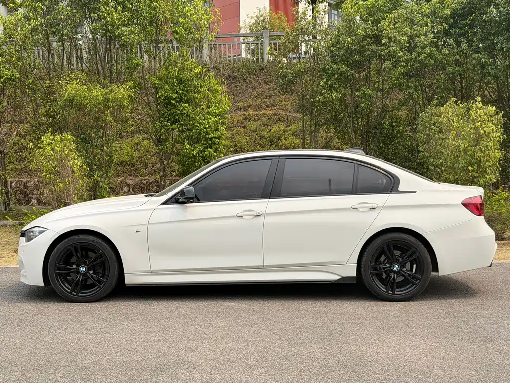 BMW 3 Series 2018 330Li M Sport Night Edition