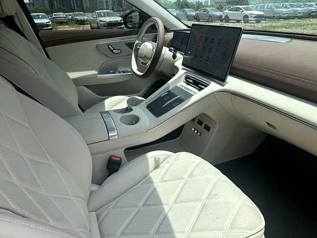 Fulwin A9L 2025 260 Long Range Luxury Edition