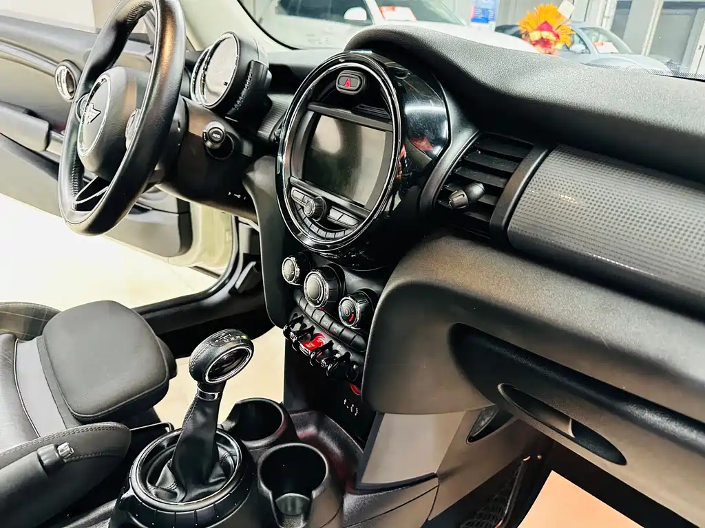 MINI Cooper 2016 1.5T