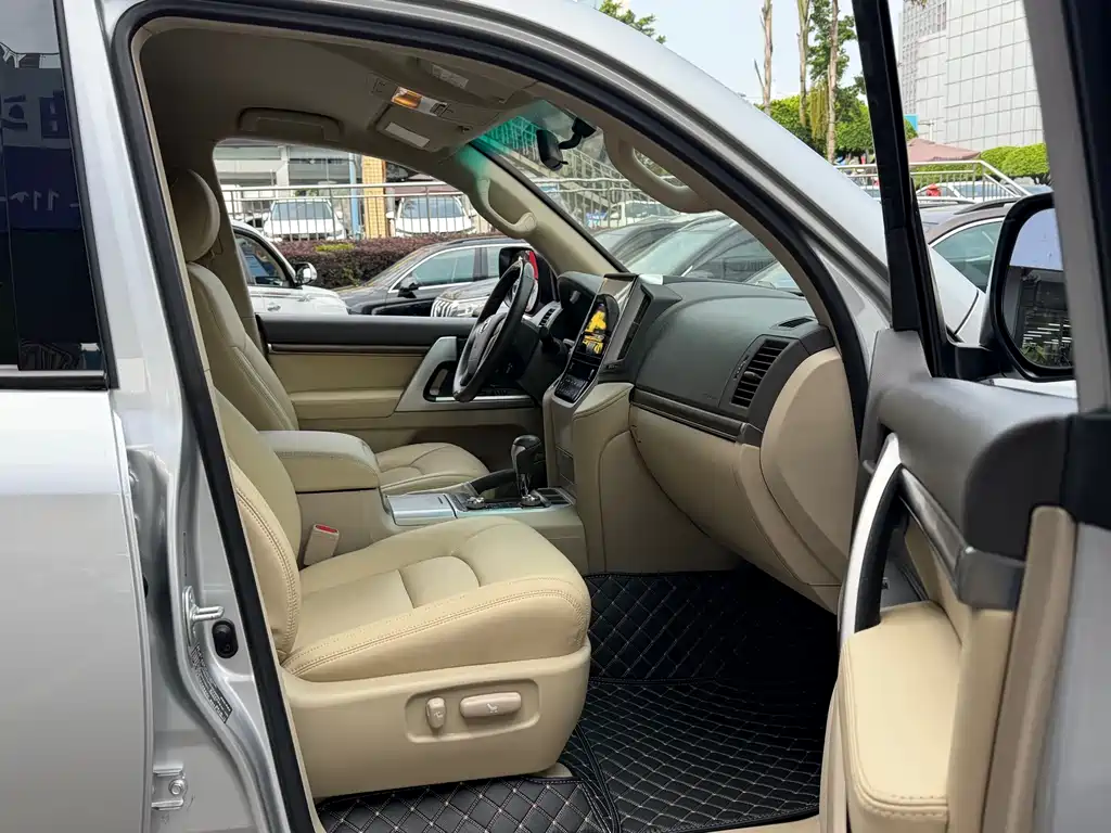 Land Cruiser (Import) 2020 4.5L Diesel Middle East Edition