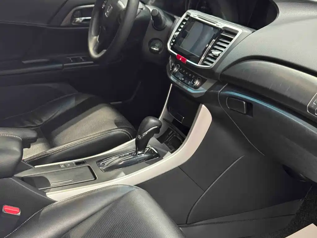 Honda Accord 2015 2.0L LX Comfort Edition