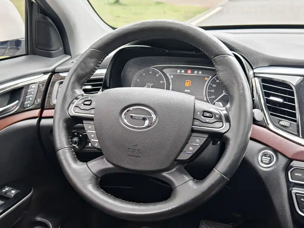GAC Trumpchi GS8 2017 320T FWD Luxury Intelligent Connected Edition (7-Seater)