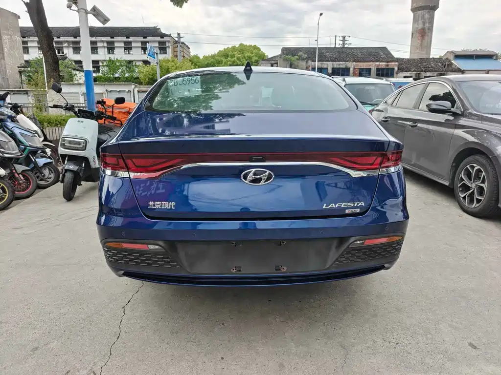 Hyundai LAFESTA 2019 240TGDi Sport Edition China V