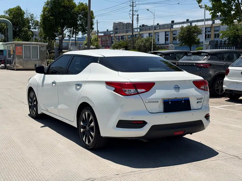 Nissan Bluebird 2016 1.6L CVT Zhiku Edition