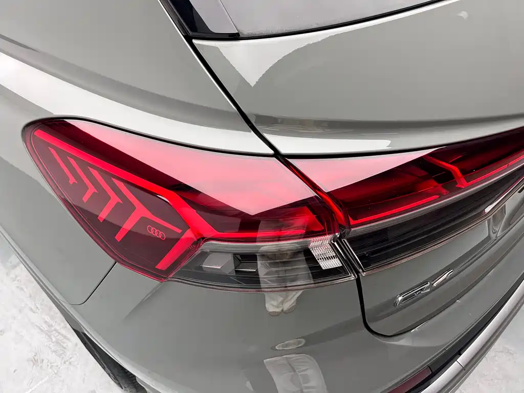 Audi Q4 e-tron 2023 40 e-tron Create Edition