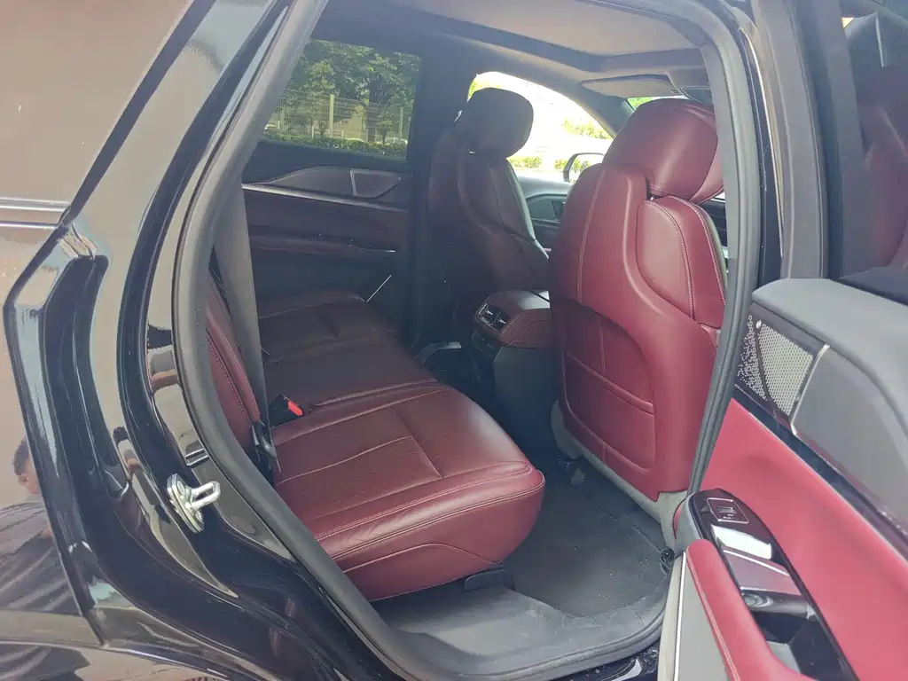 Cadillac XT5 2024 2.0T AWD Platinum