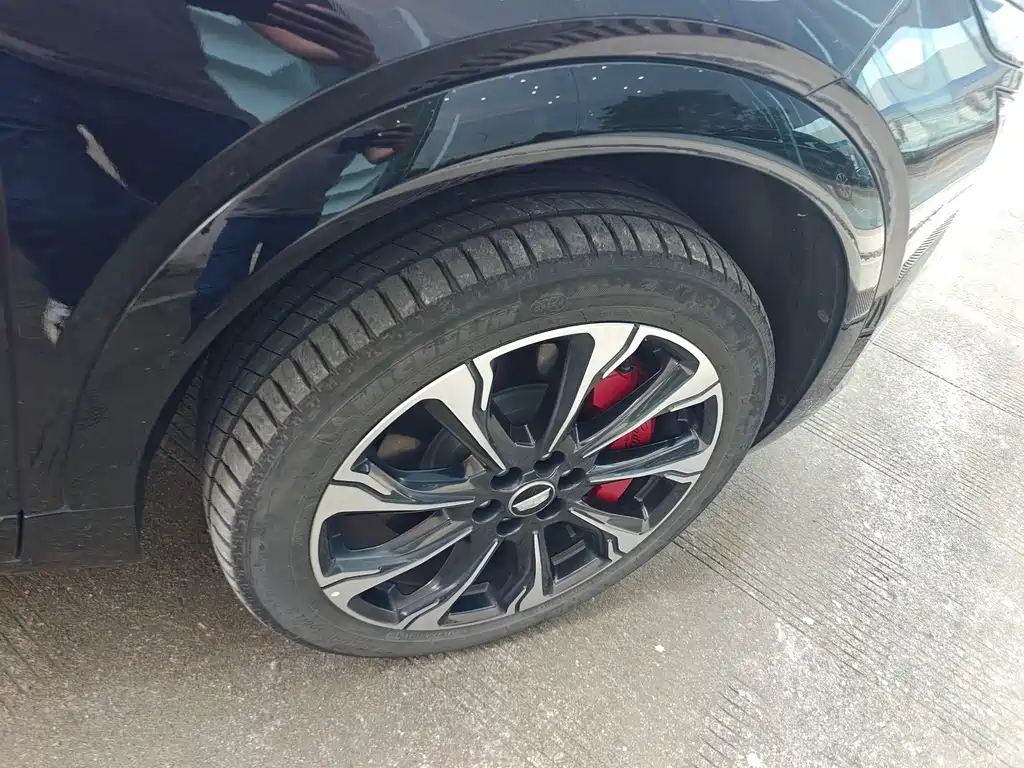 Cadillac XT5 2024 2.0T AWD Platinum