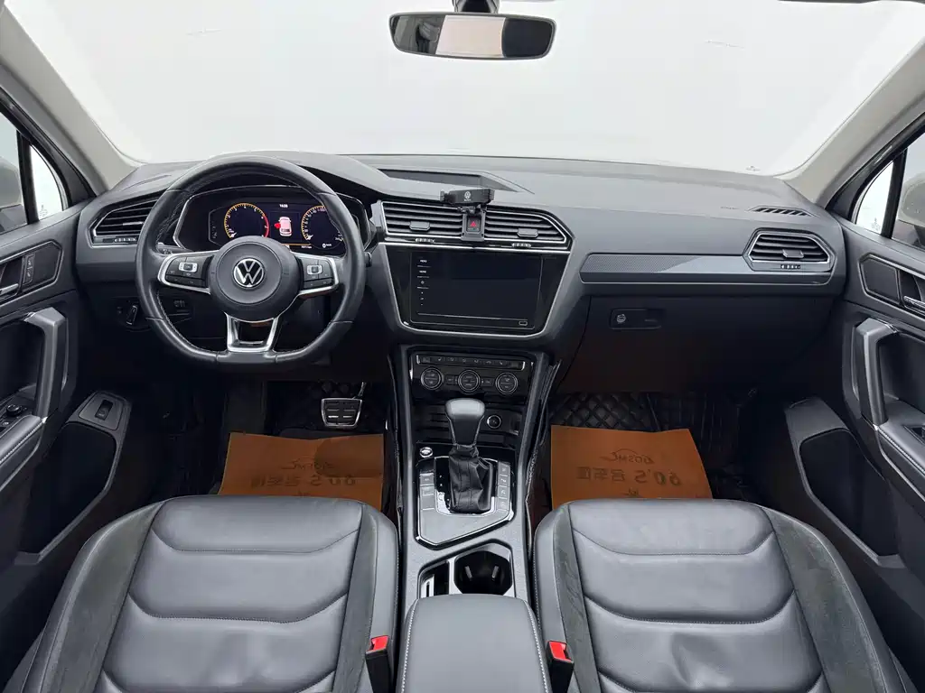 Volkswagen Tiguan L 2021 330TSI Automatic FWD R-Line Yuexiang Edition