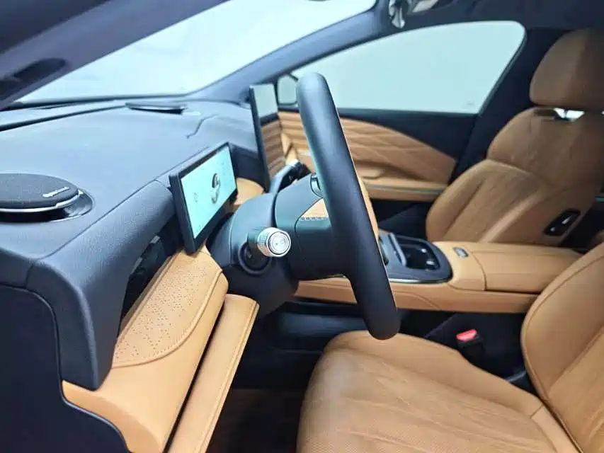 Geely Galaxy Xingyao 8 2025 130km EM-i Prestige Edition