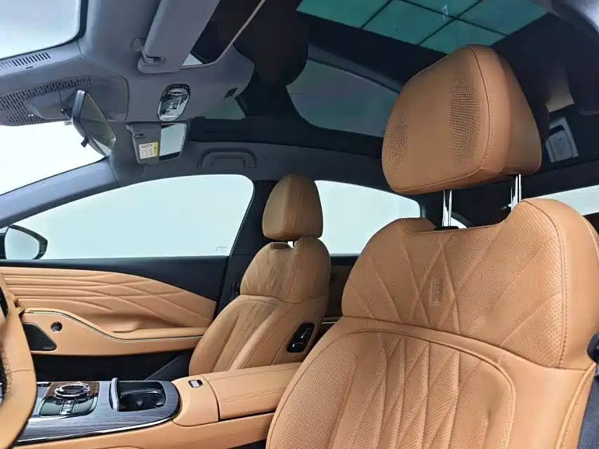 Geely Galaxy Xingyao 8 2025 130km EM-i Prestige Edition