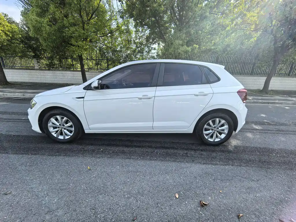 Volkswagen Polo Plus 2019 1.5L Automatic Colorful Tech Edition