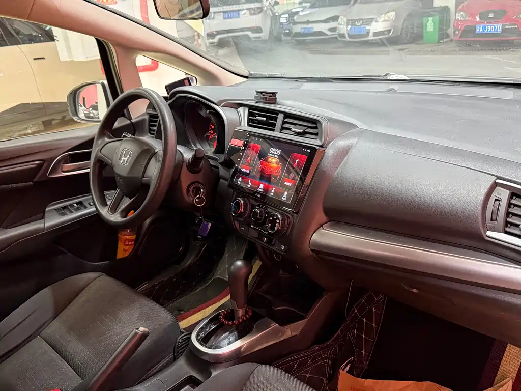 Honda Fit 2014 model 1.5L LX CVT Comfort