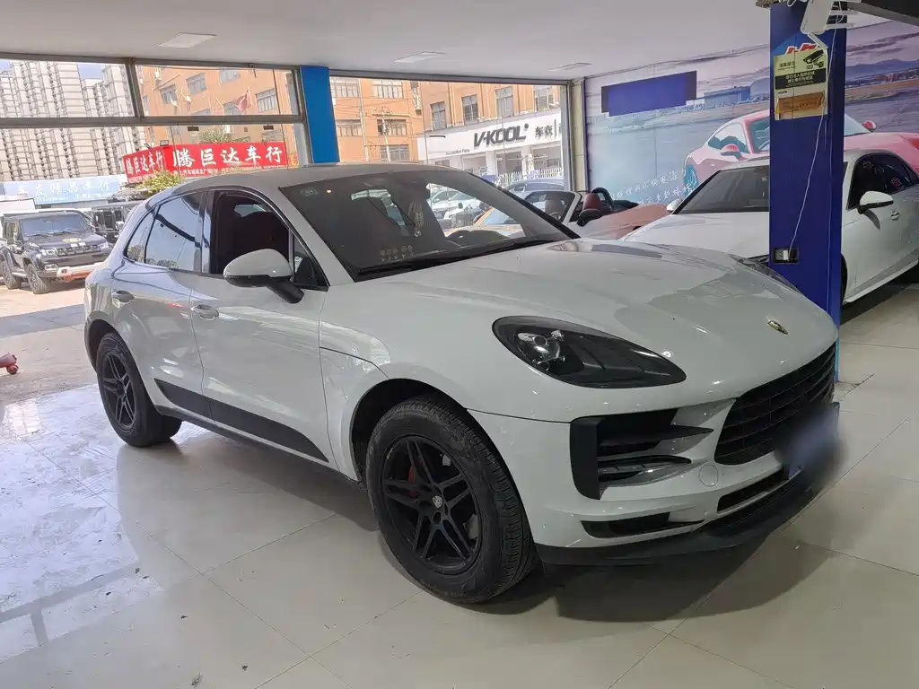 2020 Porsche Macan 2.0T