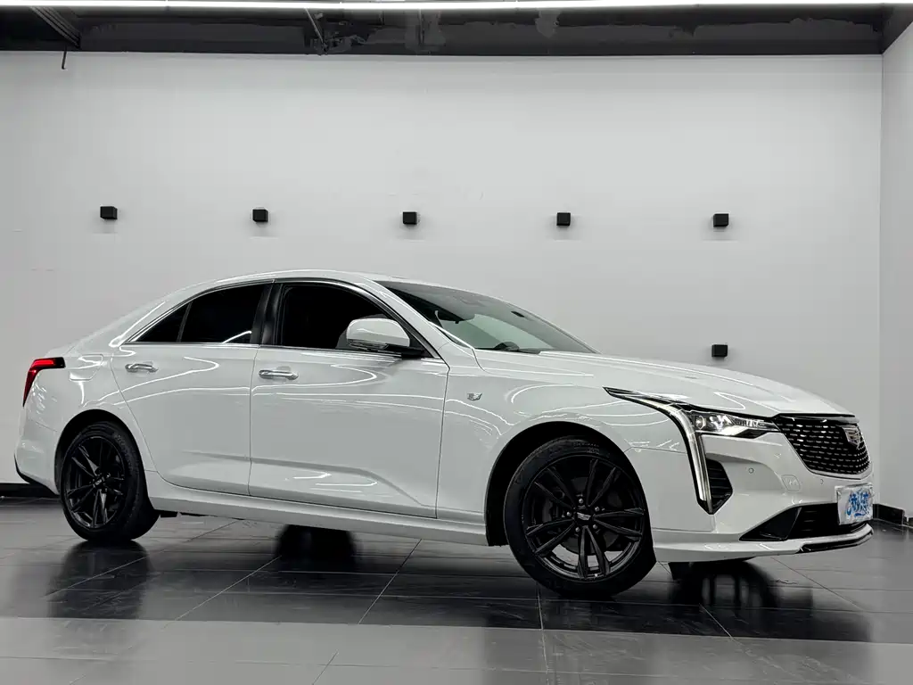 Cadillac CT4 2022 28T Luxury