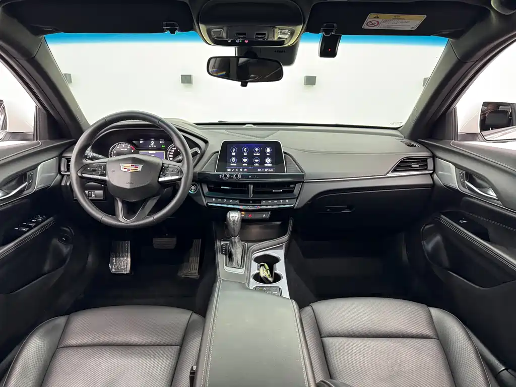 Cadillac CT4 2022 28T Luxury