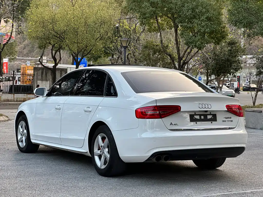 Audi A4L 2015 35 TFSI Automatic Standard