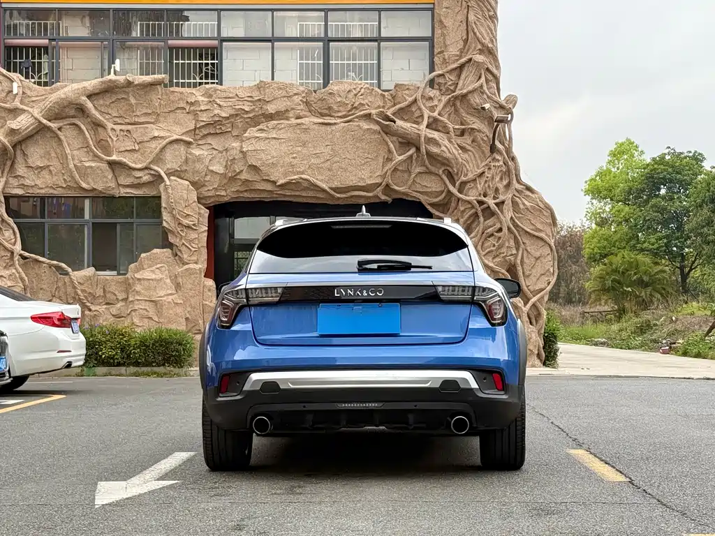 Lynk & Co 02 2018 2.0T DCT AWD Jin Pro Edition China V