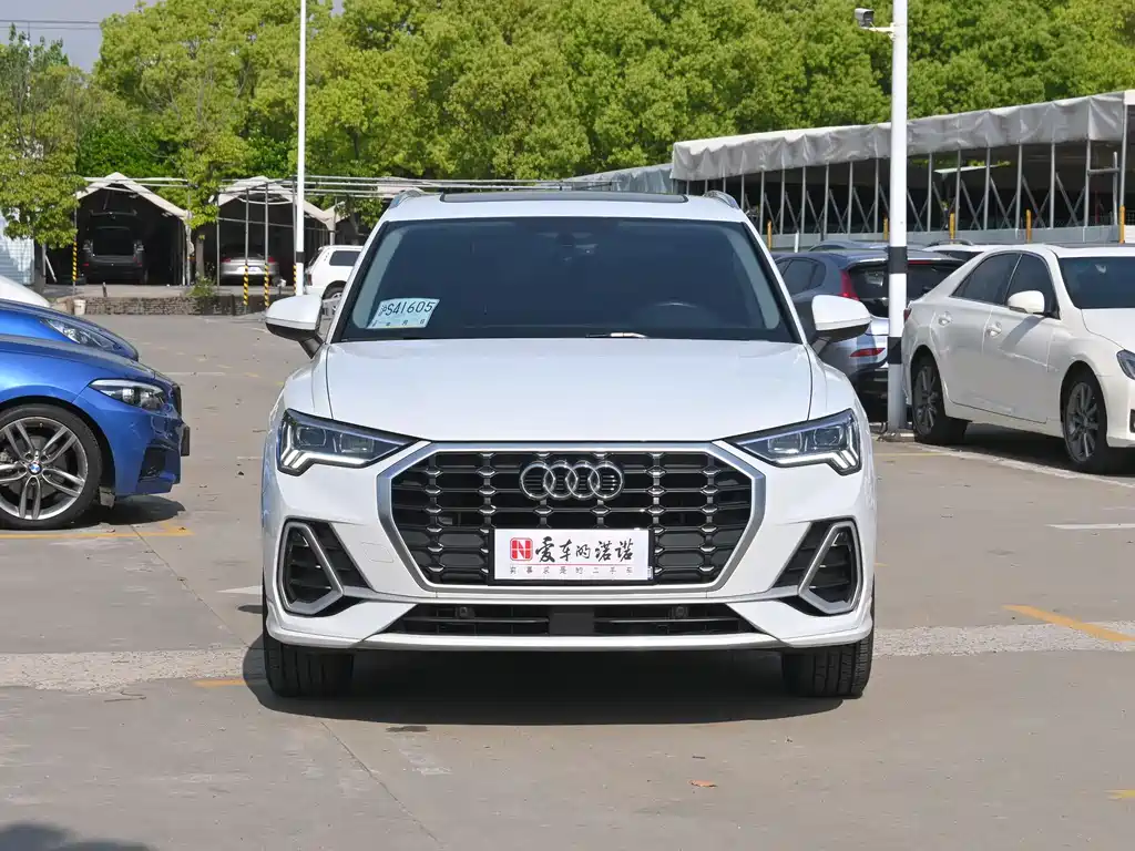 Audi Q3 2021 35 TFSI Entry Dynamic