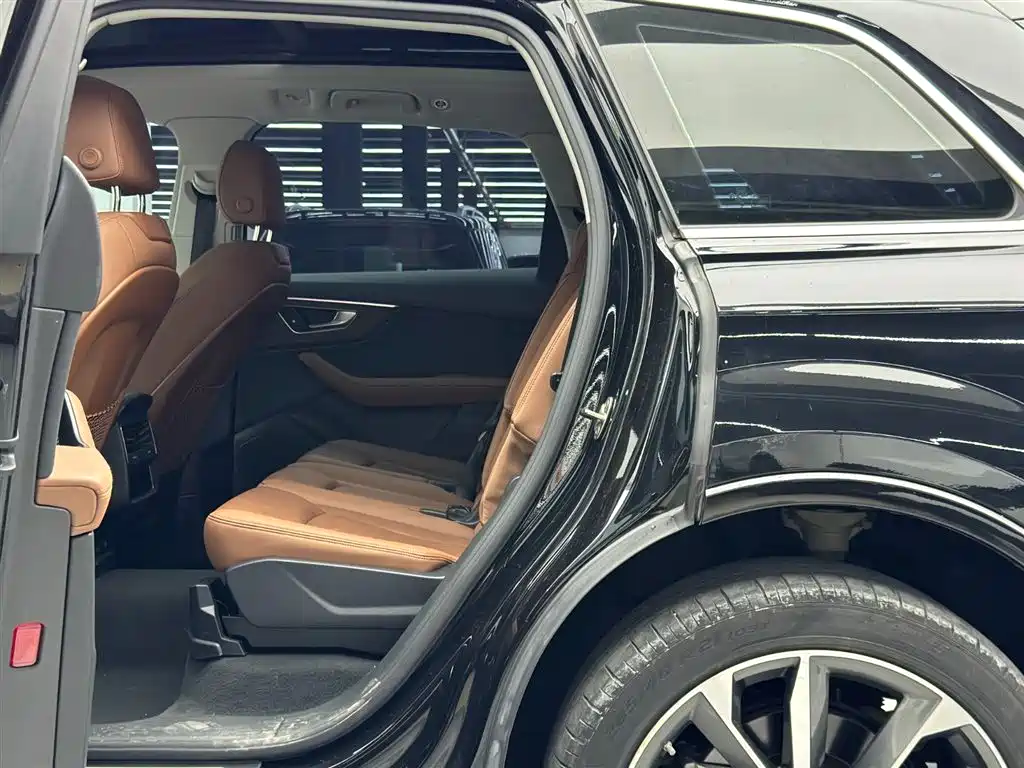 Audi Q7 55 TFSI quattro S line