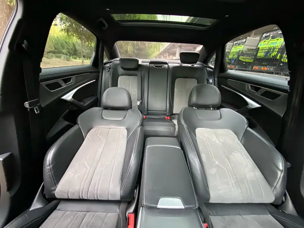 Audi A6L 2024 45 TFSI臻选动感型
