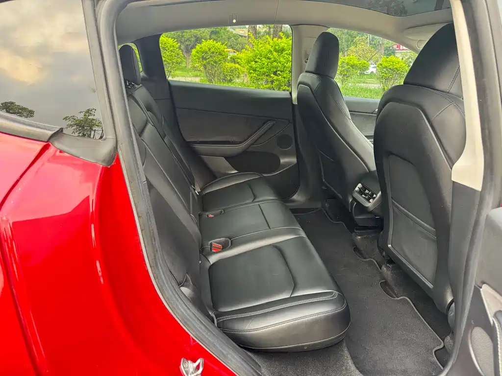 Tesla Model Y 2022 RWD